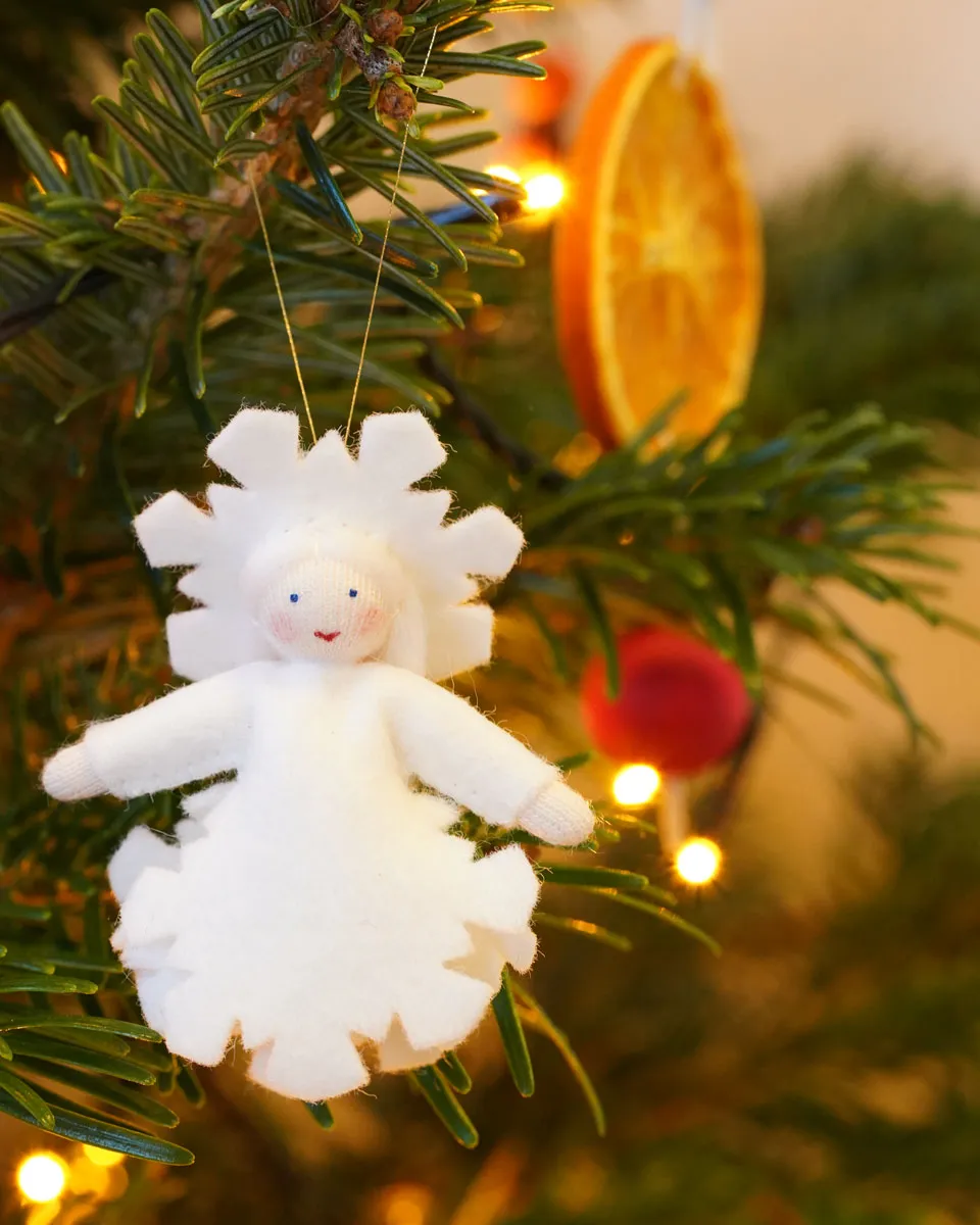 Ambrosius Hanging Snow Crystal White Skin