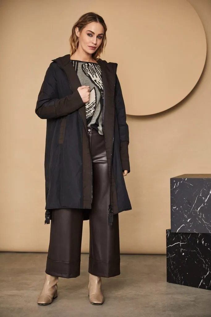 Chocolate/Black Coat 198