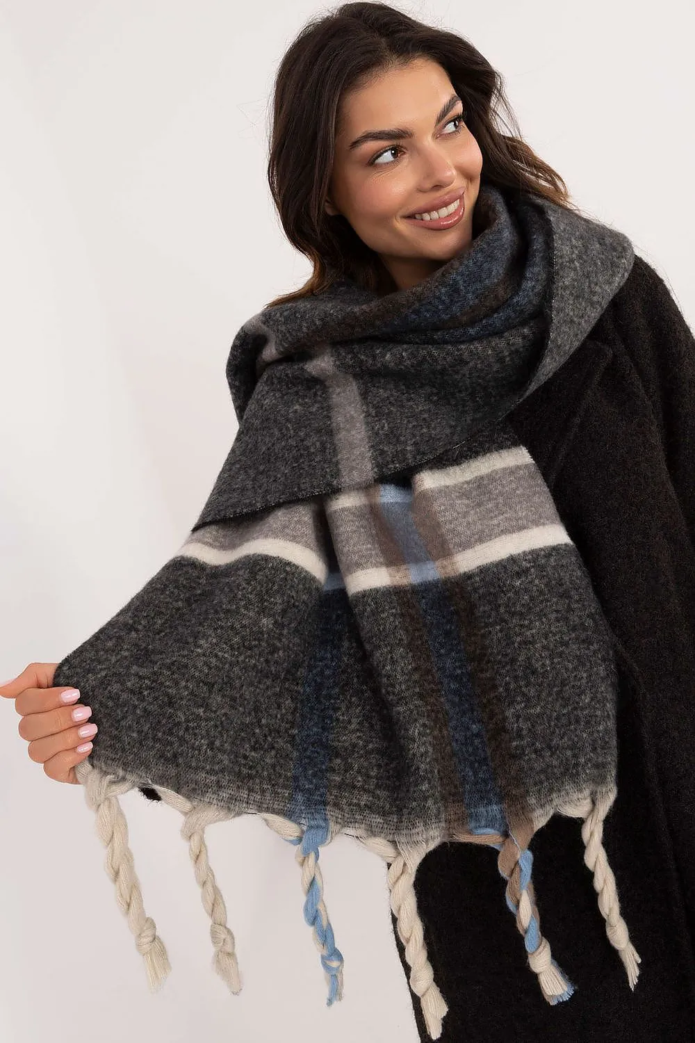 Elegant Women’s Scarf
