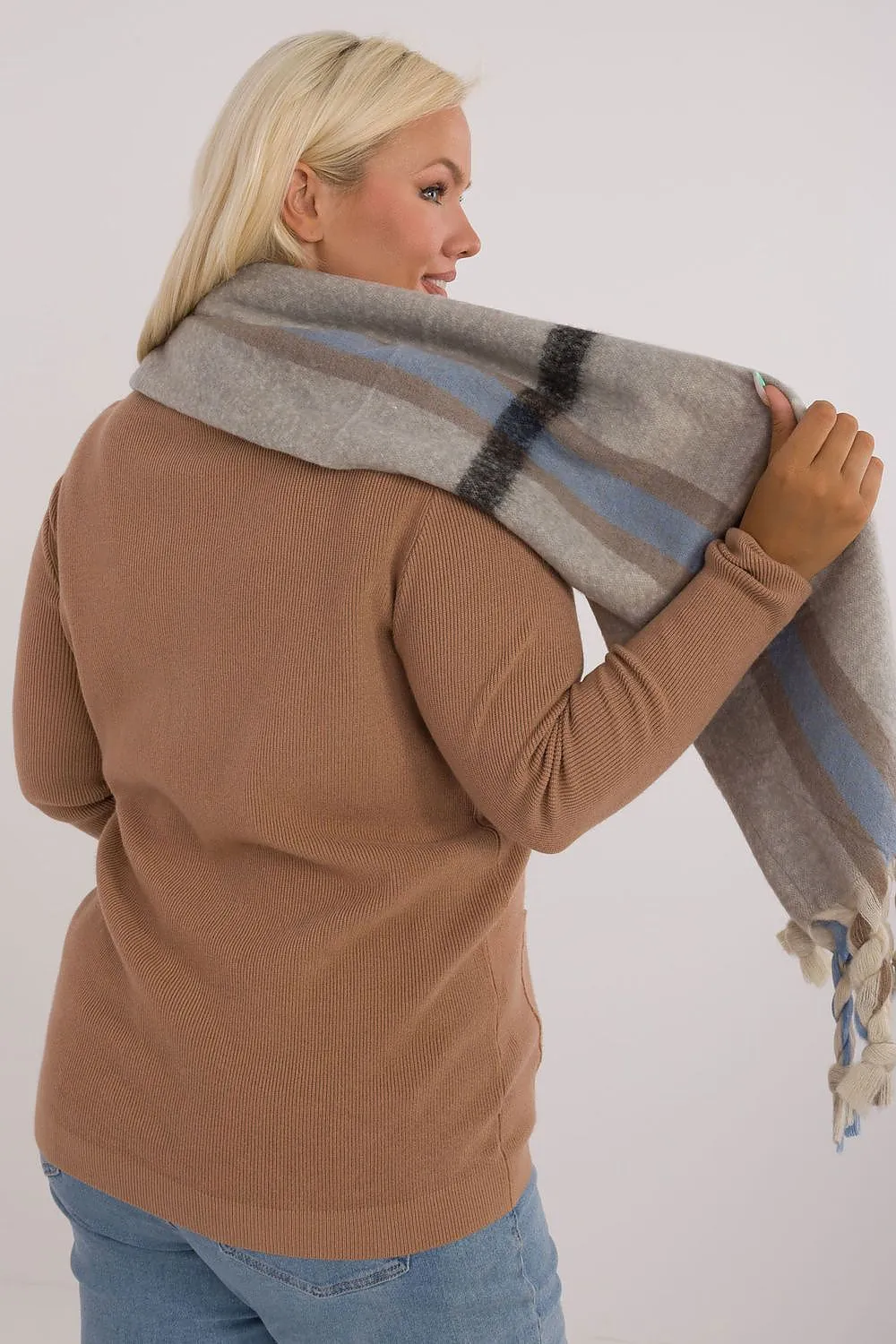 Elegant Women’s Scarf