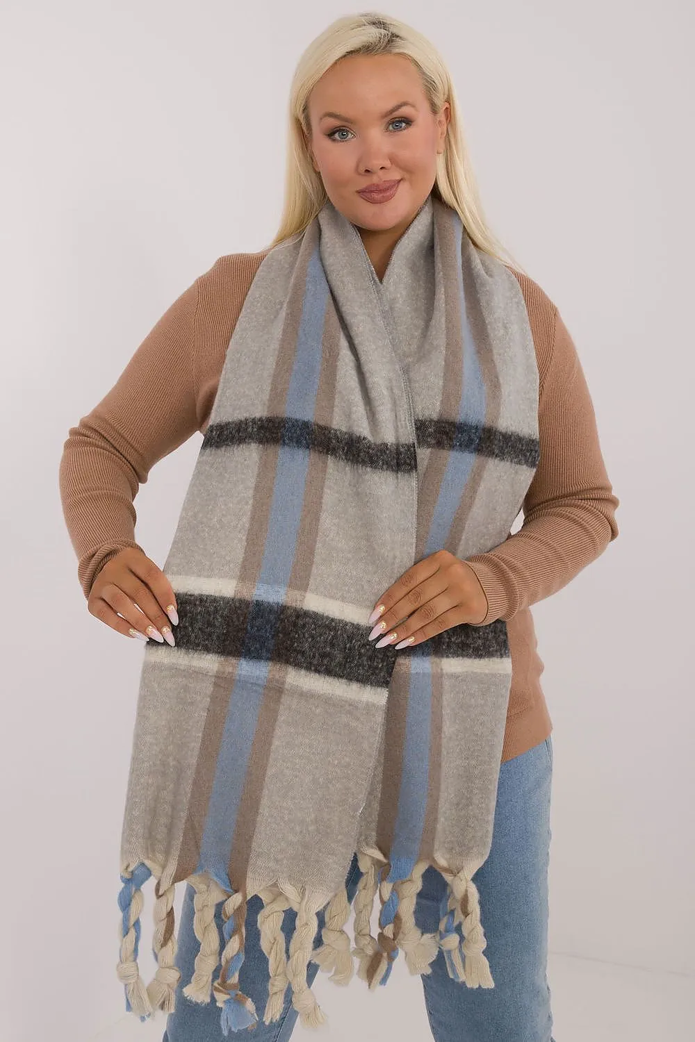 Elegant Women’s Scarf