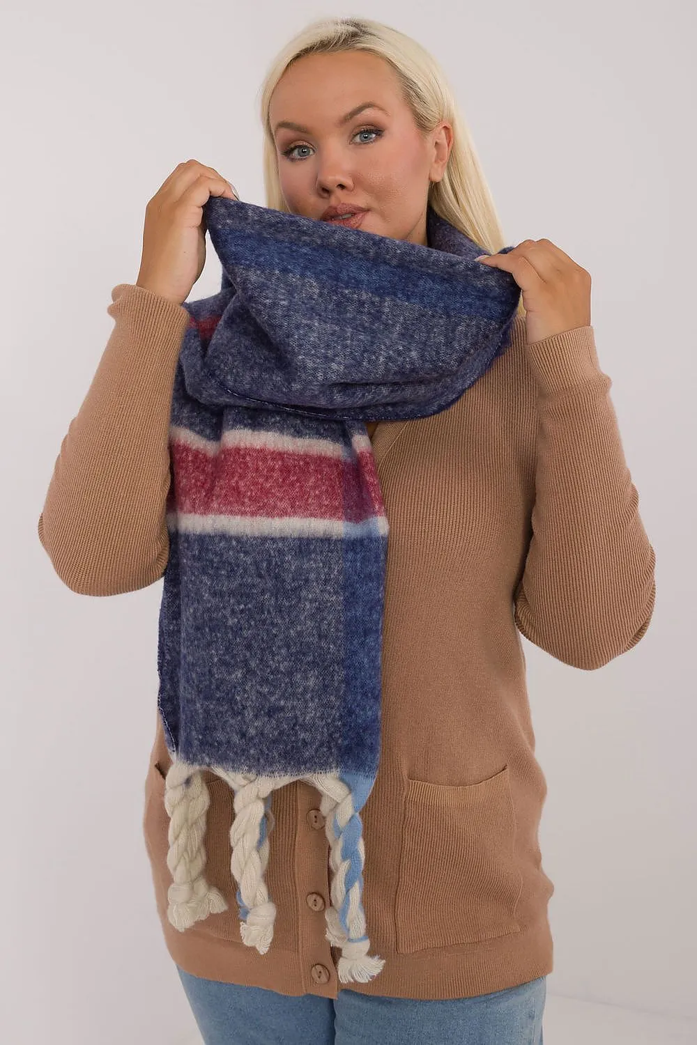 Elegant Women’s Scarf