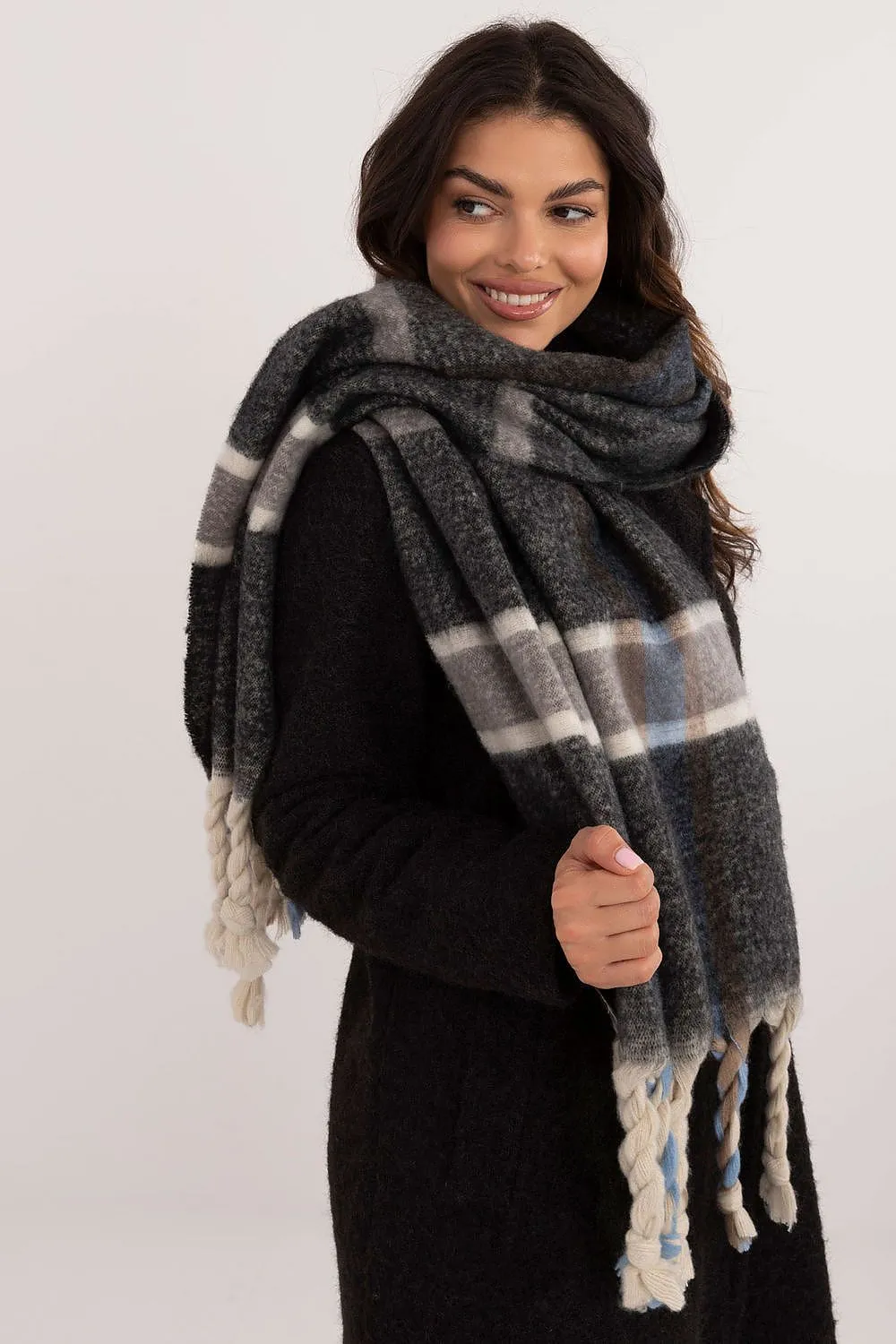 Elegant Women’s Scarf