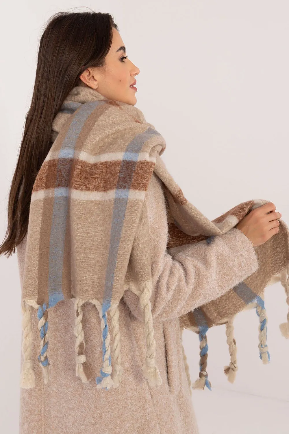 Elegant Women’s Scarf