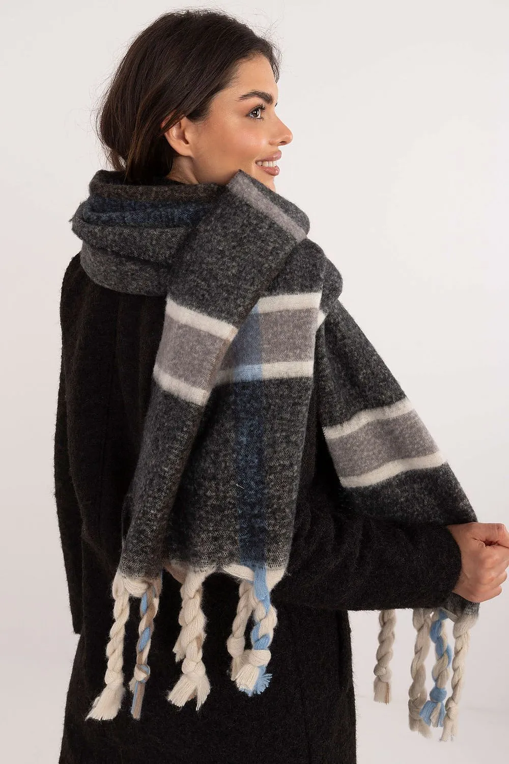 Elegant Women’s Scarf