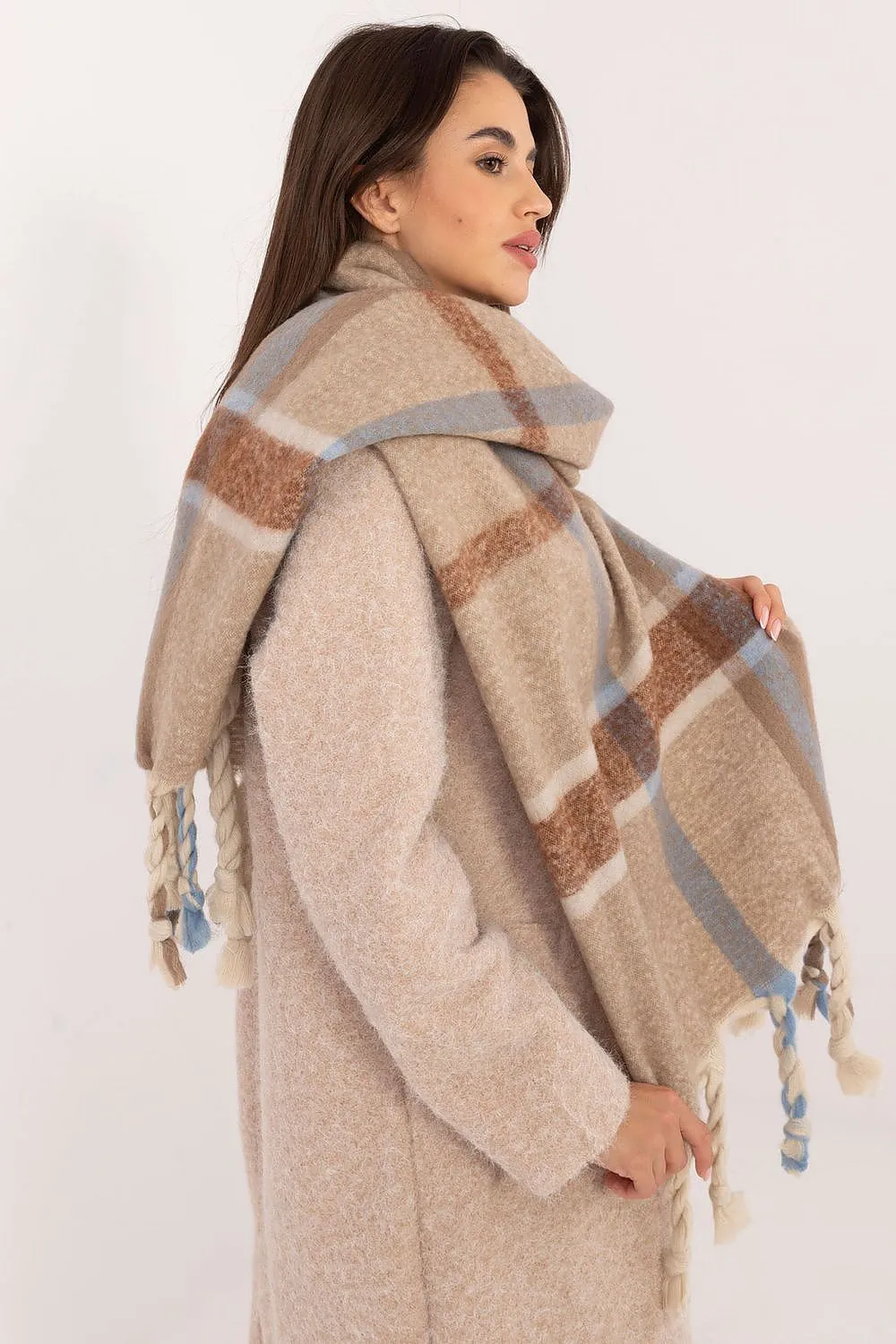Elegant Women’s Scarf