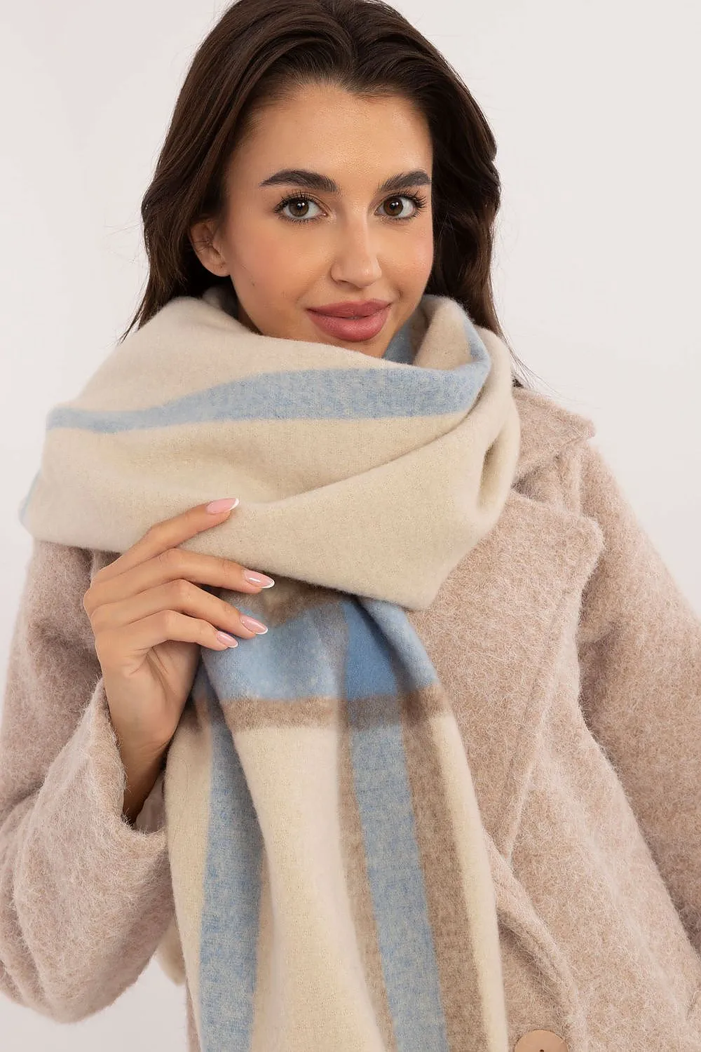 Elegant Women’s Scarf