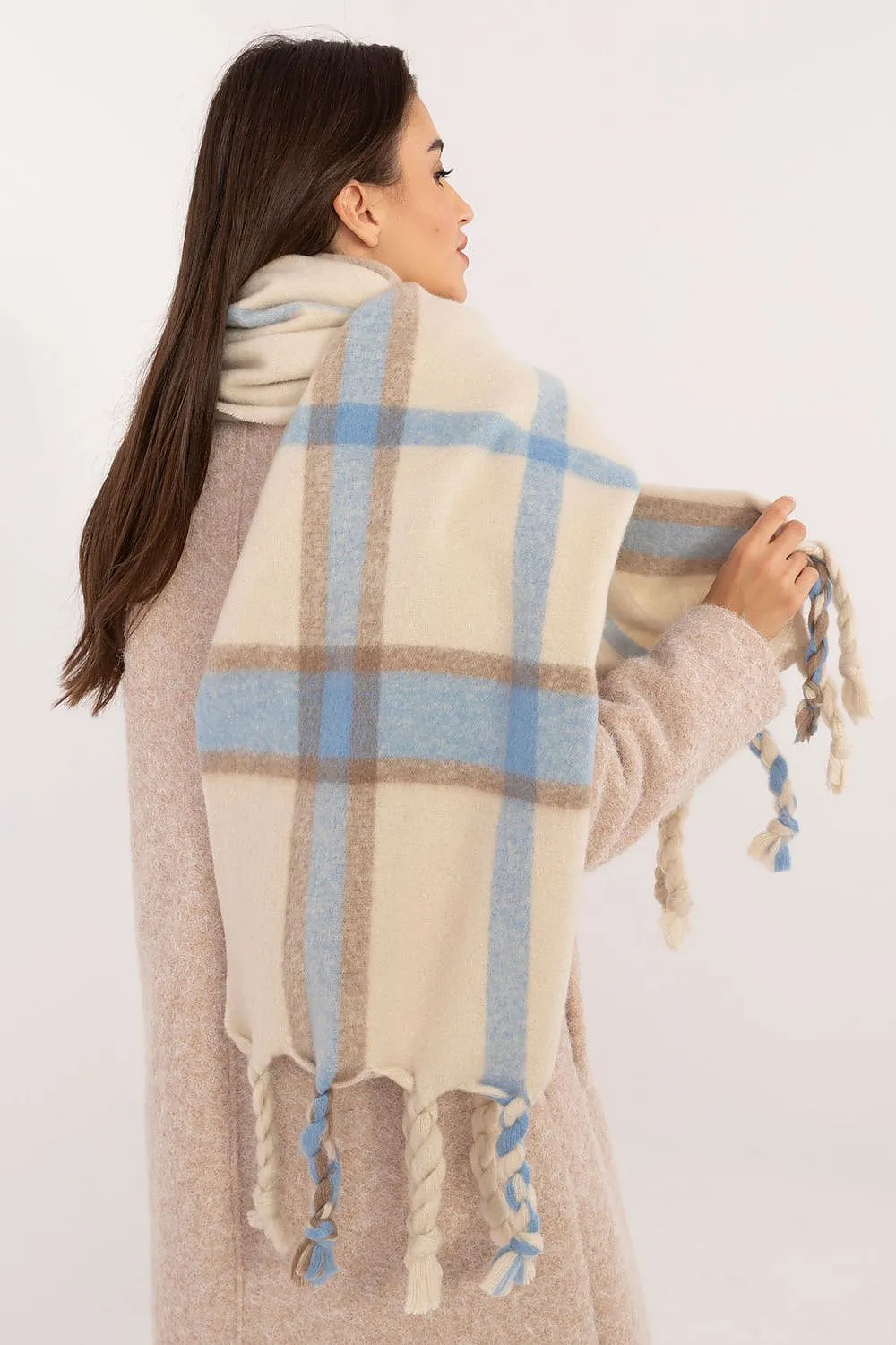 Elegant Women’s Scarf