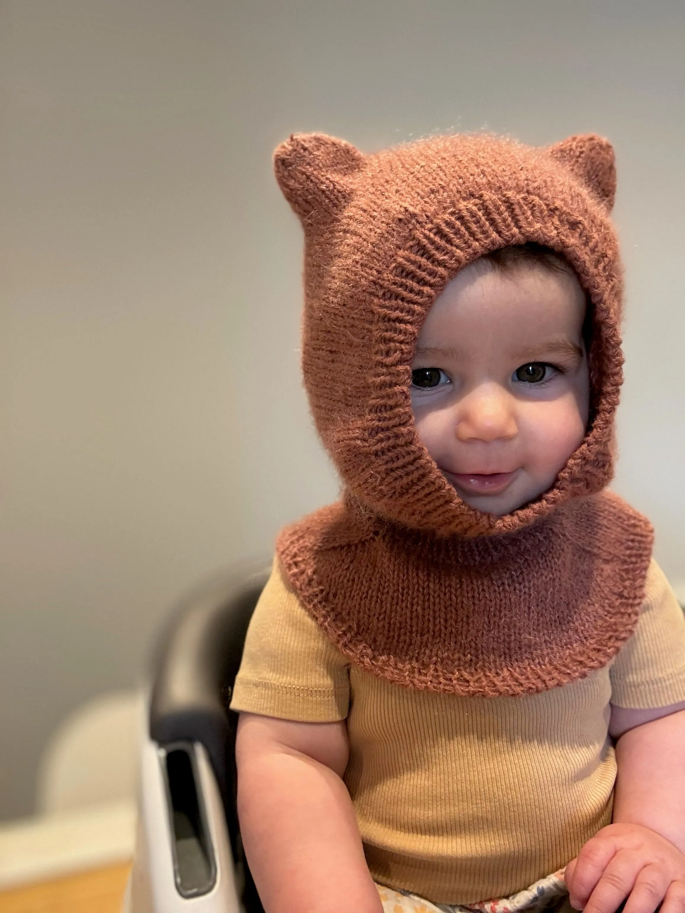 Kit de tricot - Cagoule Baby Bear Balaclava par Pernille Larsen